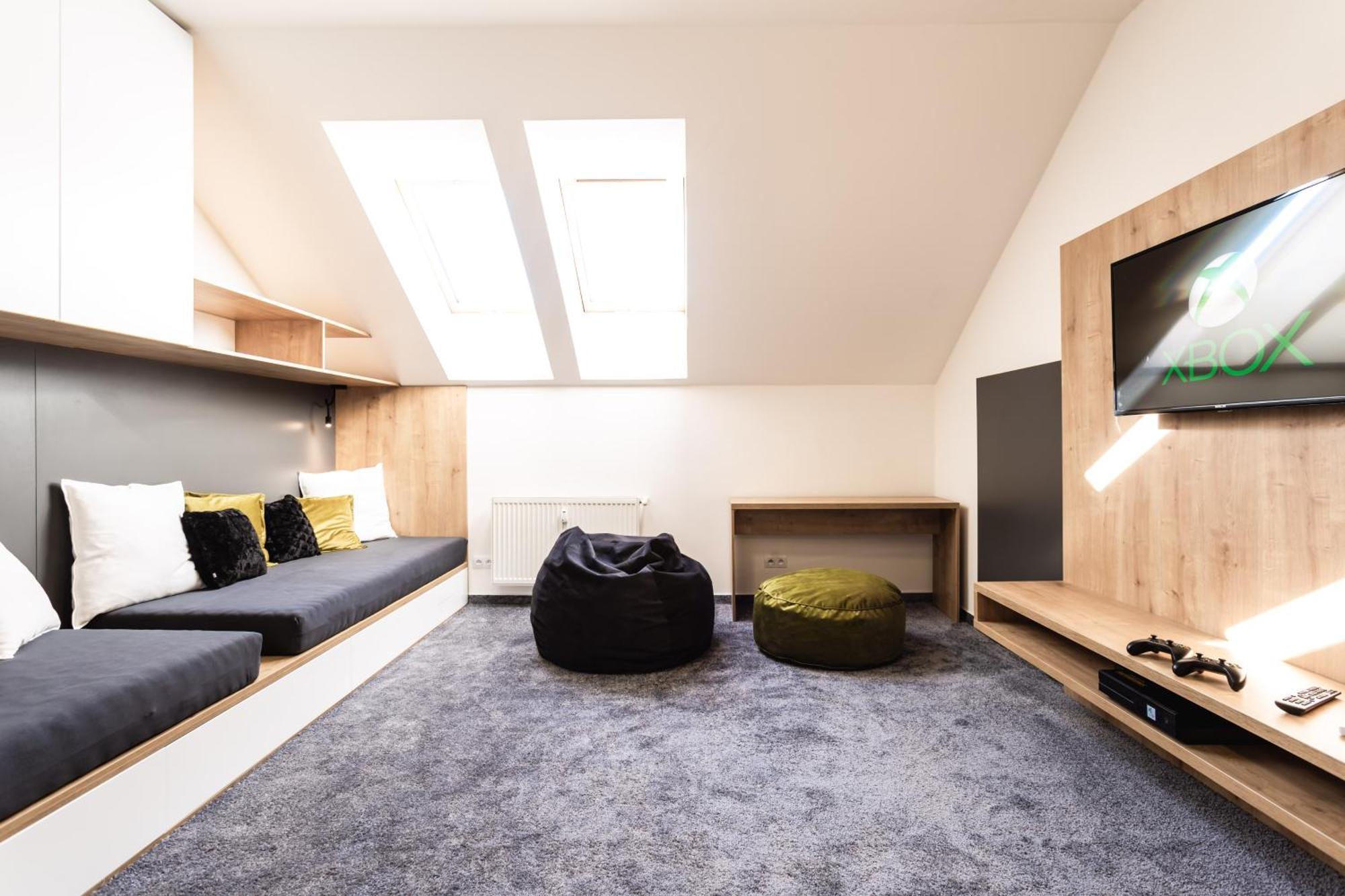 Flexihome Sk - Komenskeho - Private Parking Spot - Ultra Modern And Stylish Košice Habitación foto